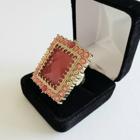 NEW. Peach and Gold Statement Ring - Picture 3 of 3